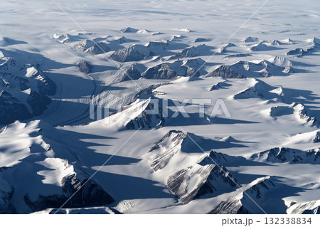 グリーンランド　氷山と氷河 132338834