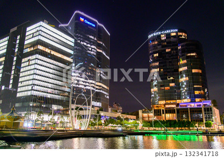 オーストラリア西海岸にあるパースの美しい街並み夜景Beautiful night view of オーストラリア西海岸にあるパースの美しい街並み夜景Beautiful night view of 132341718