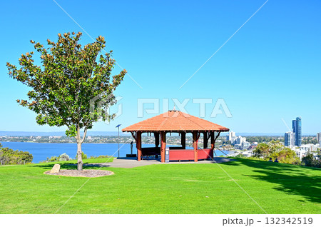 パースにあるキングスパークの美しい風景 132342519