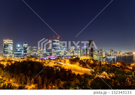 世界で一番美しい街と言われているパース美しい街並み夜景 132343133