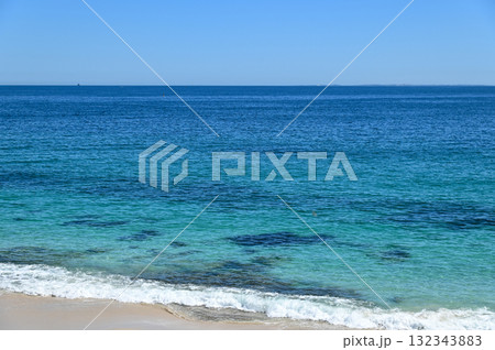 オーストラリア西海岸のパースにあるビーチのとても美しい風景 オーストラリア西海岸のパースにあるビーチのとても美しい風景 132343883