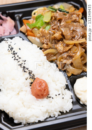 美味しい焼肉弁当 132349435