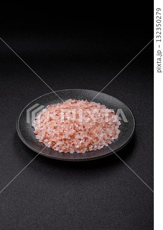 Salt pink Himalayan large crystals as food, for baths or aromatherapy. Pink salt 132350279