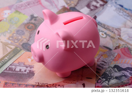 Bahrain paper money, dinar banknotes as currency for exchange or travel. Bahraini money Bahrain paper money, dinar banknotes as currency for exchange or travel. Bahraini money 132351618