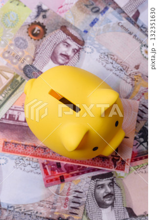 Bahrain paper money, dinar banknotes as currency for exchange or travel. Bahraini money Bahrain paper money, dinar banknotes as currency for exchange or travel. Bahraini money 132351630