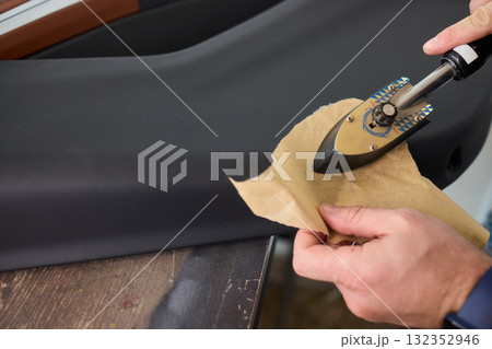 The Leather Repair Process Effectively Fixing Upholstery with a Specialized Tool The Leather Repair Process Effectively Fixing Upholstery with a Specialized Tool 132352946