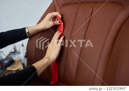 The Complete Leather Seat Restoration Process for Optimal Aesthetics and Comfort in Vehicles 132352947