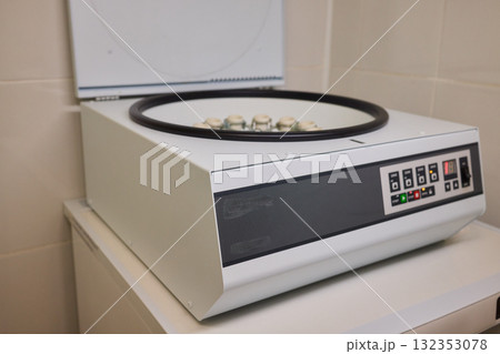 Laboratory Centrifuge Rotor designed for use with Sample Tubes in various experiments and analyses 132353078