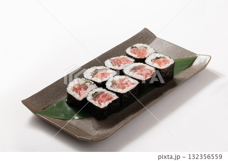 マグロ中巻き 132356559