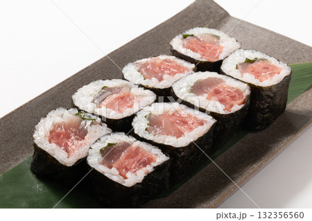 マグロ中巻き 132356560