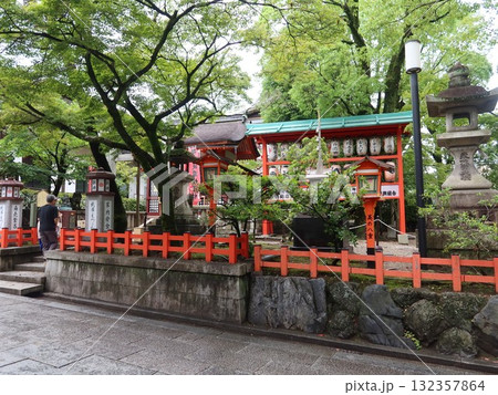 京都 八坂神社 玉光稲荷社 132357864