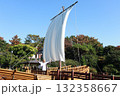 観光　シニア男性 132358667