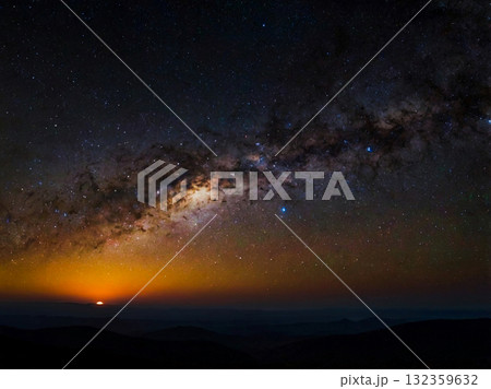 静かに宇宙を想像する 132359632