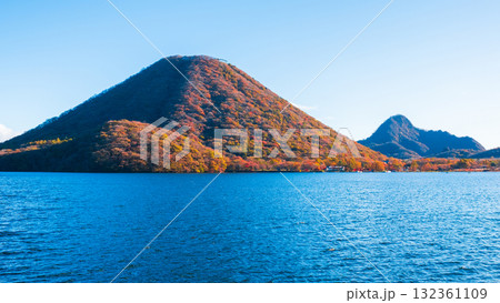 榛名山・榛名湖・榛名富士・榛名旭岳(秋) 榛名山・榛名湖・榛名富士・榛名旭岳(秋) 132361109