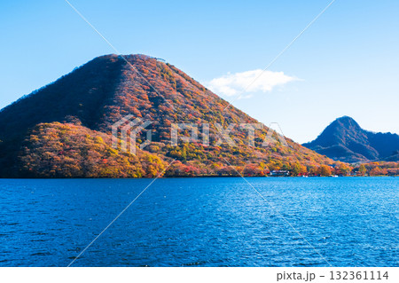 榛名山・榛名湖・榛名富士・榛名旭岳(秋) 榛名山・榛名湖・榛名富士・榛名旭岳(秋) 132361114