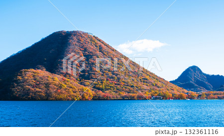 榛名山・榛名湖・榛名富士・榛名旭岳(秋) 榛名山・榛名湖・榛名富士・榛名旭岳(秋) 132361116