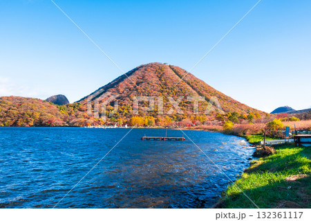榛名山・榛名湖・榛名富士(秋) 榛名山・榛名湖・榛名富士(秋) 132361117