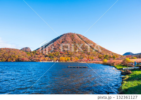 榛名山・榛名湖・榛名富士(秋) 榛名山・榛名湖・榛名富士(秋) 132361127