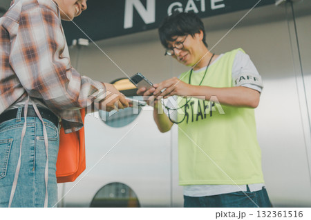 supporting my fave 132361516