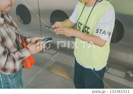 supporting my fave 132361521