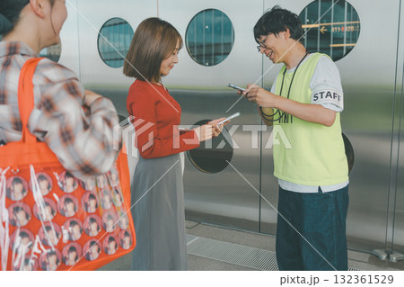 supporting my fave 132361529