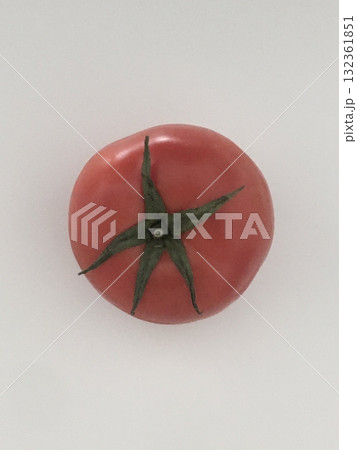 Juicy, ripe tomatoes with a bright red hue and a refreshing, tangy-sweet flavor. Versatile and nutritious, they’re perfect for salads, sauces, or as a vibrant addition to various dishes. 132361851