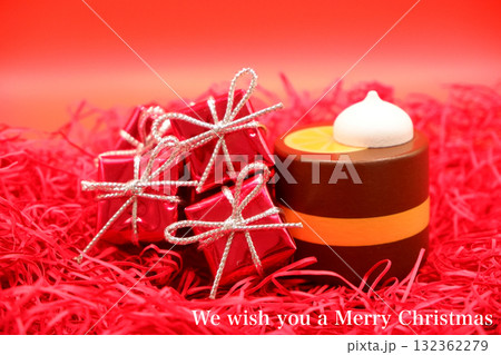 クリスマスのイメージ(赤) クリスマスのイメージ(赤) 132362279