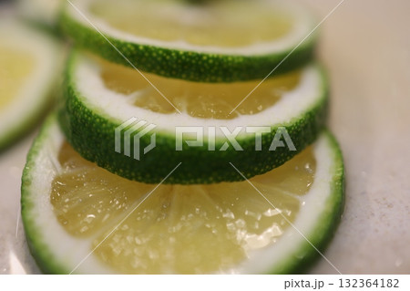 新鮮なすだちの断面 新鮮なすだちの断面 132364182