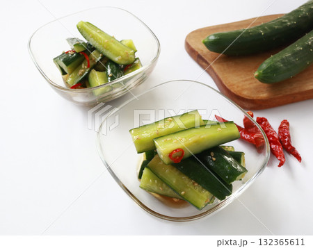 たたきキュウリのピリ辛 132365611