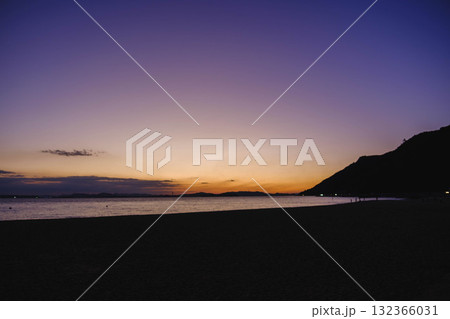 [渋川海岸]美しい夕日が印象的な海岸の風景 132366031