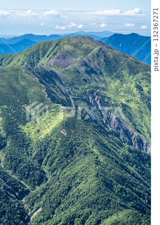 聖岳(前聖岳)の山頂から見る上河内岳 南アルプス聖岳と兎岳登山 聖岳(前聖岳)の山頂から見る上河内岳 南アルプス聖岳と兎岳登山 132367271
