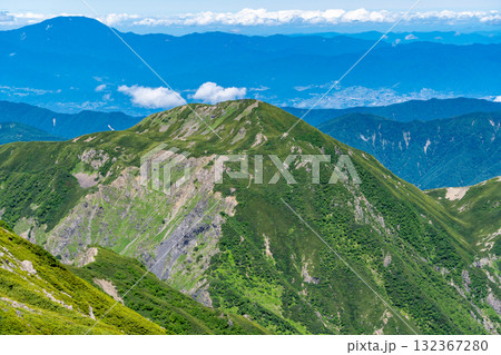 奥聖岳の山頂から見る兎岳 南アルプス聖岳と兎岳登山 奥聖岳の山頂から見る兎岳 南アルプス聖岳と兎岳登山 132367280