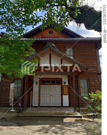 岡山県最初の女学校である順正女学校の寮の跡、岡山県高梁市,備中高梁駅近くの古い町並み 132367353