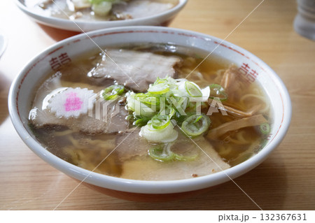 美味しい喜多方ラーメンと半チャーハン 美味しい喜多方ラーメンと半チャーハン 132367631