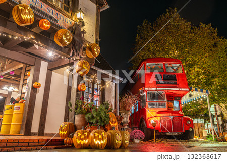 修善寺　虹の郷　ハロウィン　ライトアップ　秋 132368617