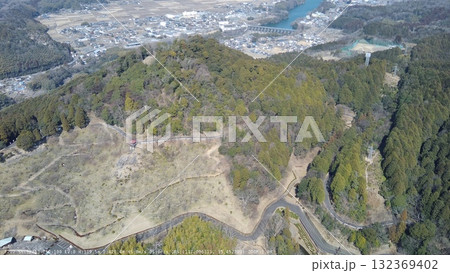 美濃金山城 空撮 本丸と曲輪の様子 美濃金山城 空撮 本丸と曲輪の様子 132369402