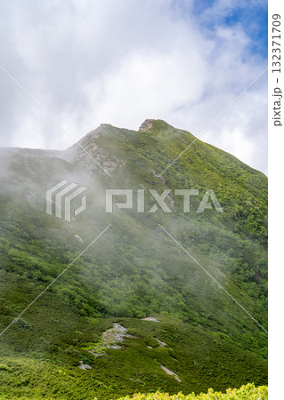 中盛丸山から見る大沢岳 南アルプス聖岳と兎岳登山 中盛丸山から見る大沢岳 南アルプス聖岳と兎岳登山 132371709