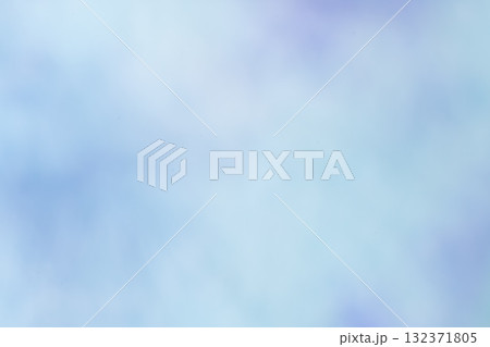 淡い青と紫のぼかし背景 淡い青と紫のぼかし背景 132371805