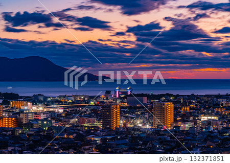 【静岡県】香貫山から眺める沼津市の夜景 132371851
