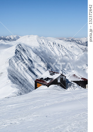 厳冬期の雪山　谷川岳 132372642
