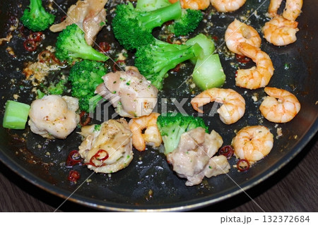 美味しいアヒージョ 美味しいアヒージョ 132372684