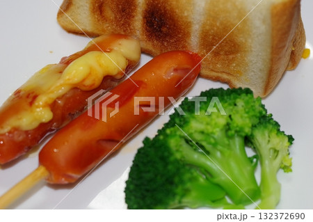 おいしいソーセージと野菜 おいしいソーセージと野菜 132372690