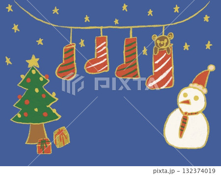 クリスマスの夜にプレゼント クリスマスの夜にプレゼント 132374019