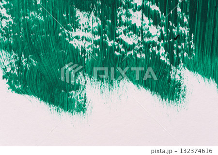 緑色の絵具で塗った背景 132374616
