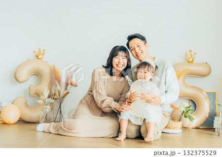 幸せな家族 132375529