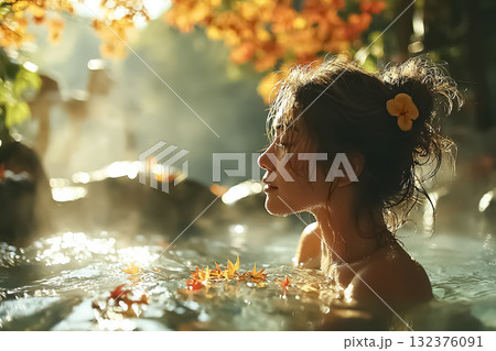 湯気が優しく包む秋の温泉宿を楽しむ外国人観光客 132376091