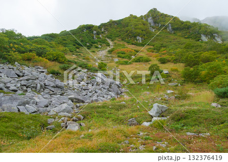木曽駒ケ岳周辺の登山道 | 長野県駒ヶ根市【9月】 木曽駒ケ岳周辺の登山道 | 長野県駒ヶ根市【9月】 132376419