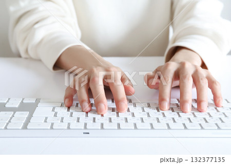 キーボード ビジネスイメージ キーボード ビジネスイメージ 132377135
