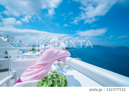 サントリーニ島の美しい風景 132377532