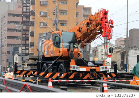 ラフテレーンクレーン（自走式クレーン） 132378237